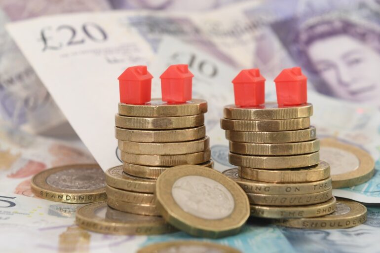 Tracker mortgage holders could save nearly 350 a year following rate cut