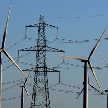 UKs National Wealth Fund seals 135bn loan to build North Sea power cables