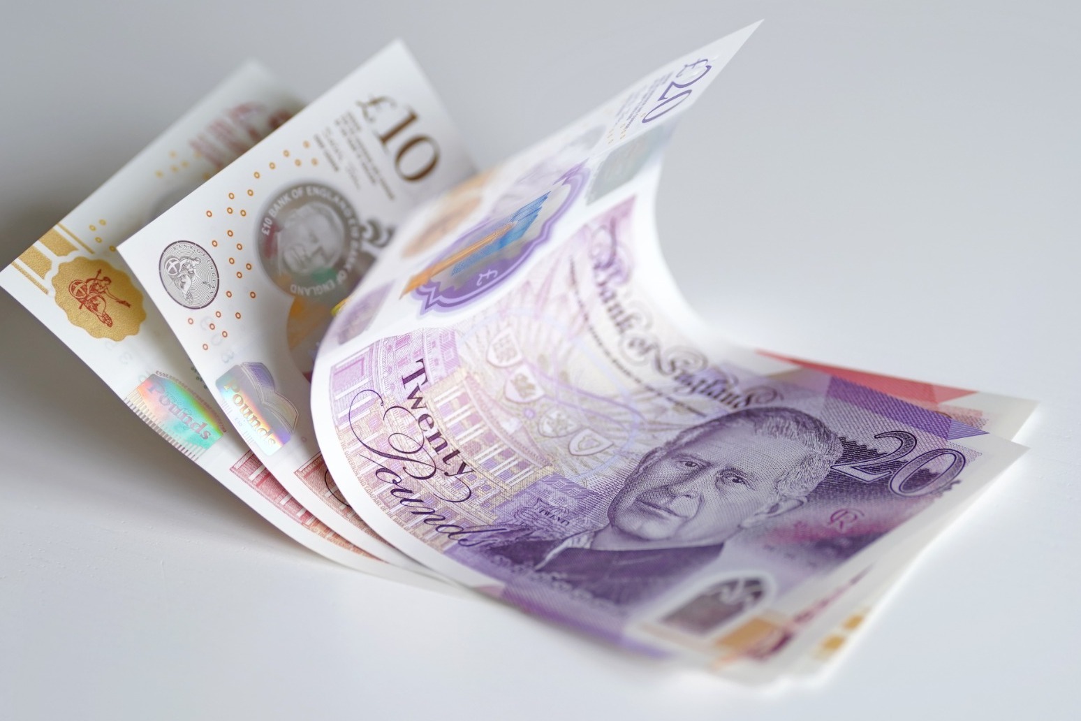 Unemployment rate hits near four year high as wage growth falls ONS
