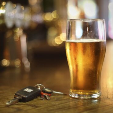 Weight loss jabs could help cut alcohol consumption study suggests