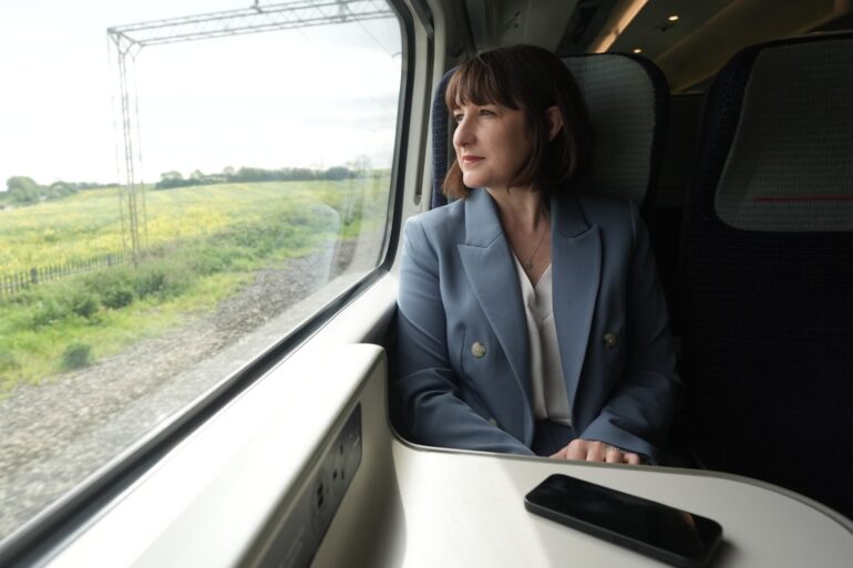 Reeves to announce 15bn for transport outside London ahead of spending review
