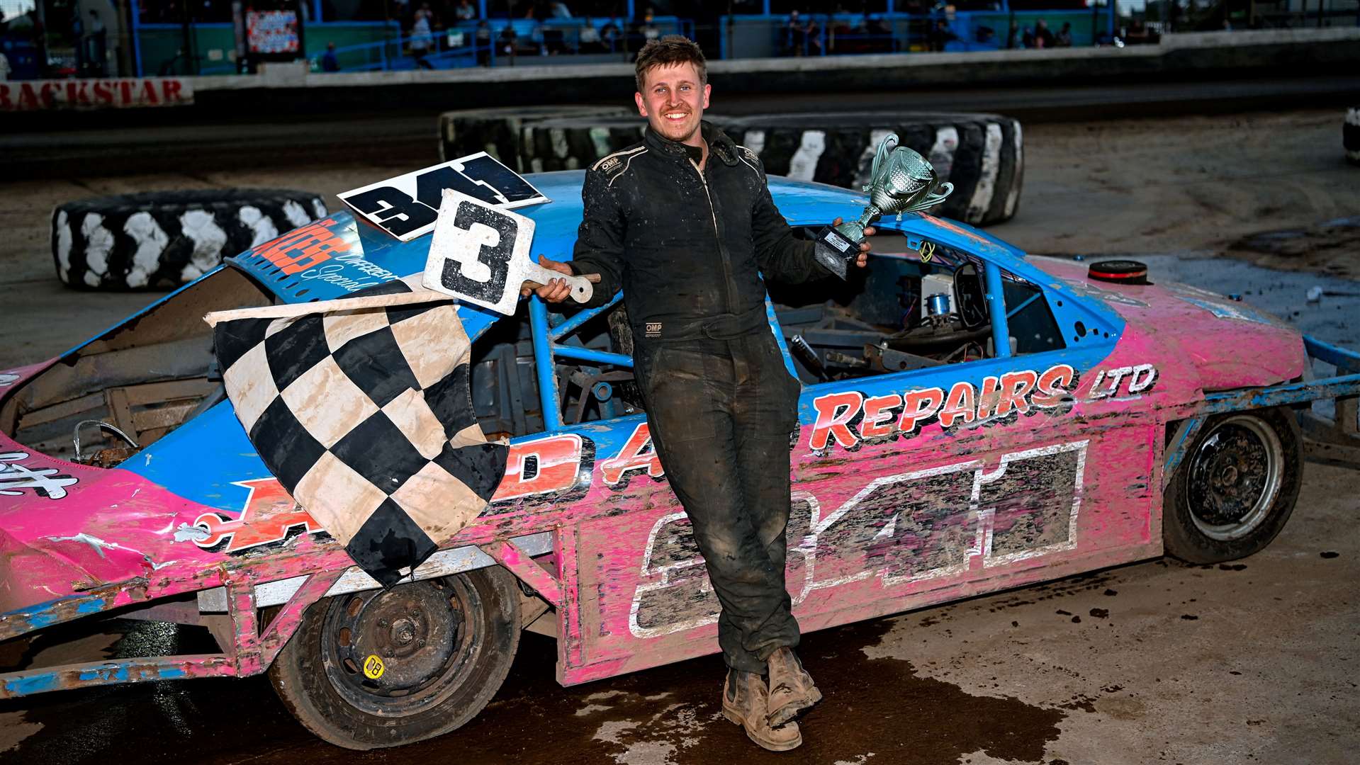341 Austen Freestone had a superb night, three wins from three in the Saloon Stock Cars. Picture Jim Harrod