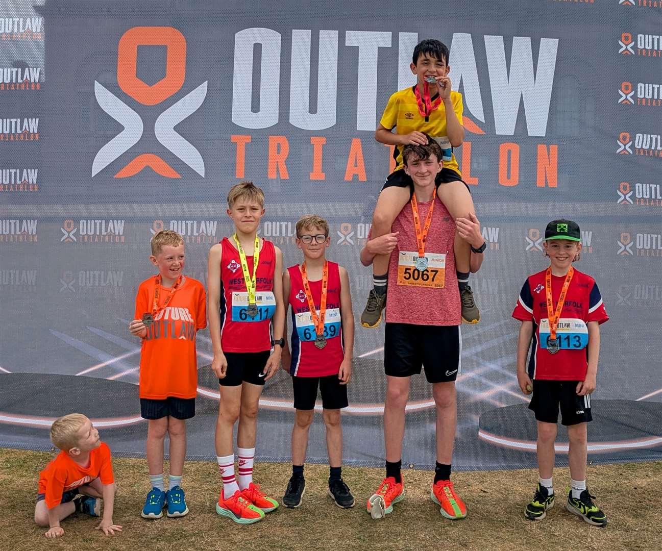 West Norfolk AC Juniors at the Holkham Outlaw event