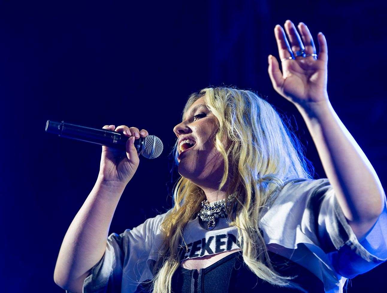 Finale performance from vocal powerhouse Ella Henderson.