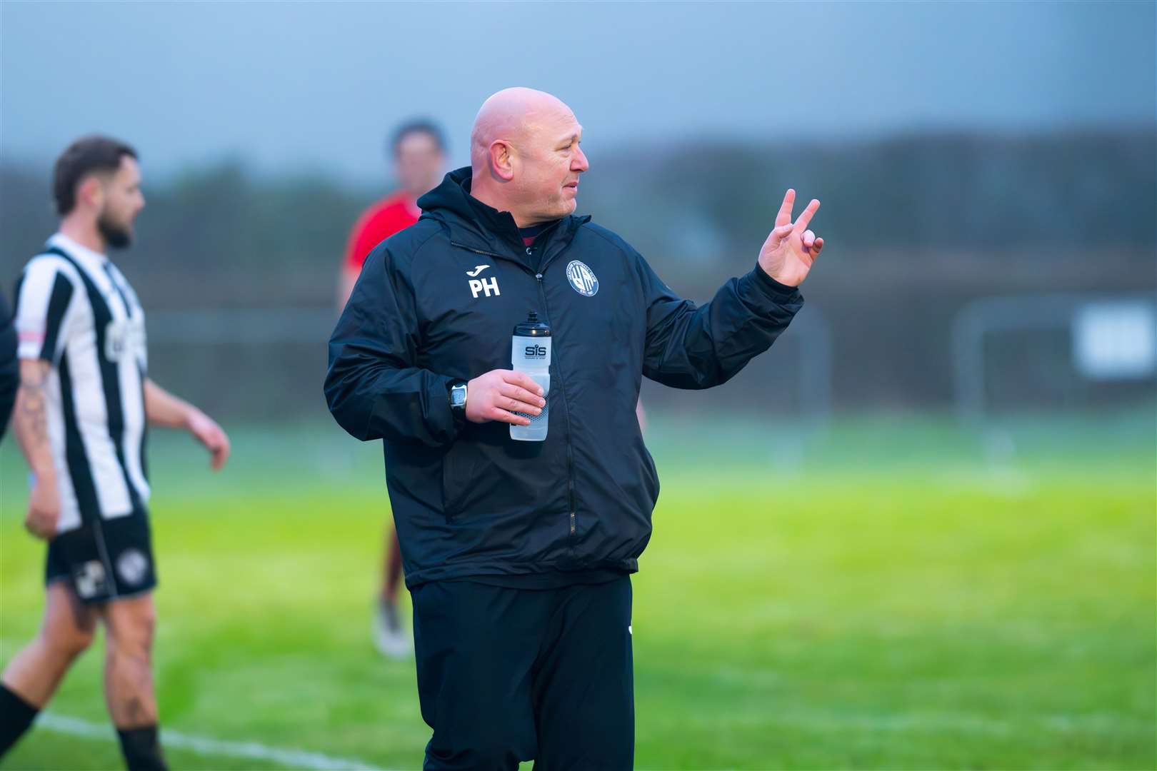 Paul Hunt gives some instructions to his players