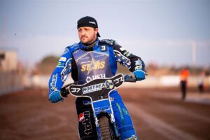 Stars’ rider dedicates maximum to late father