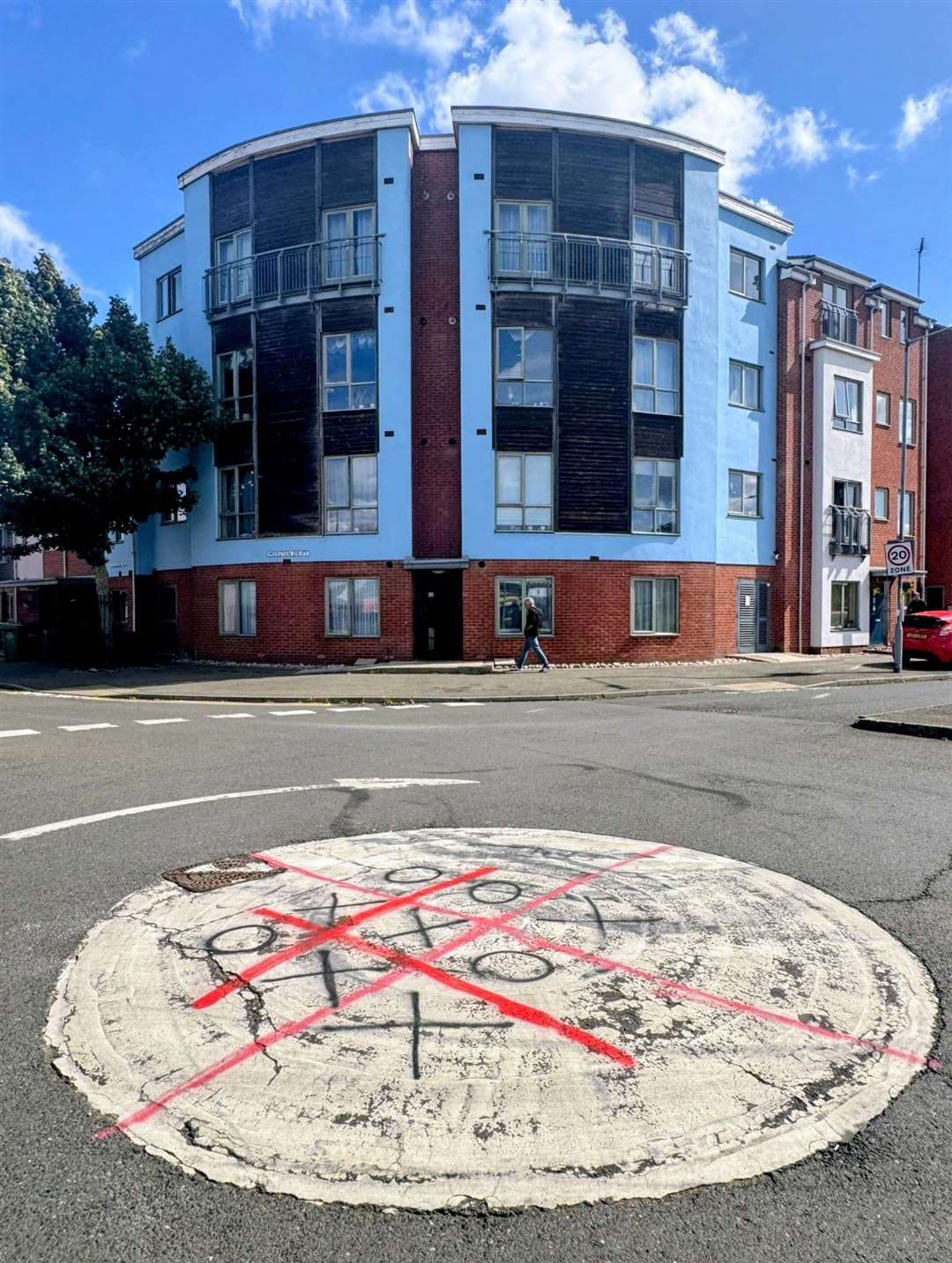 One game of noughts and crosses spotted in South Lynn