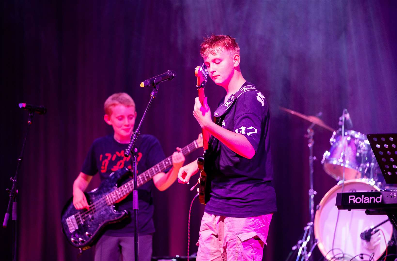 Bad Intentions perform. Picture: WNAT/Ian Burt