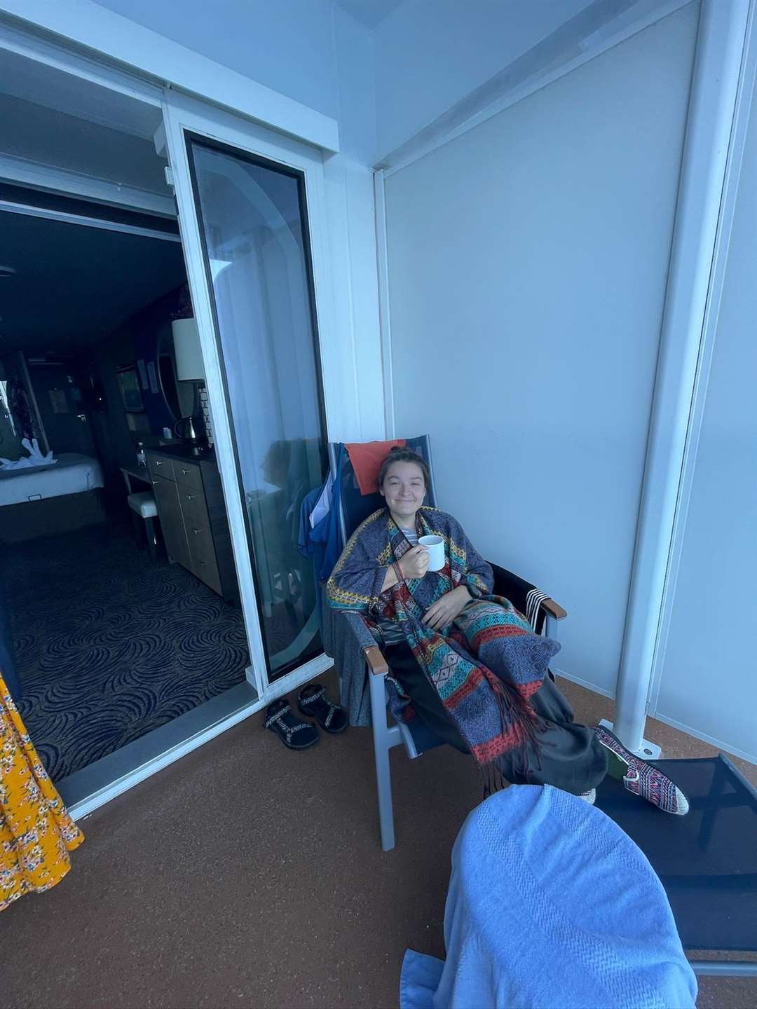 Rosie and Alex are on a world tour