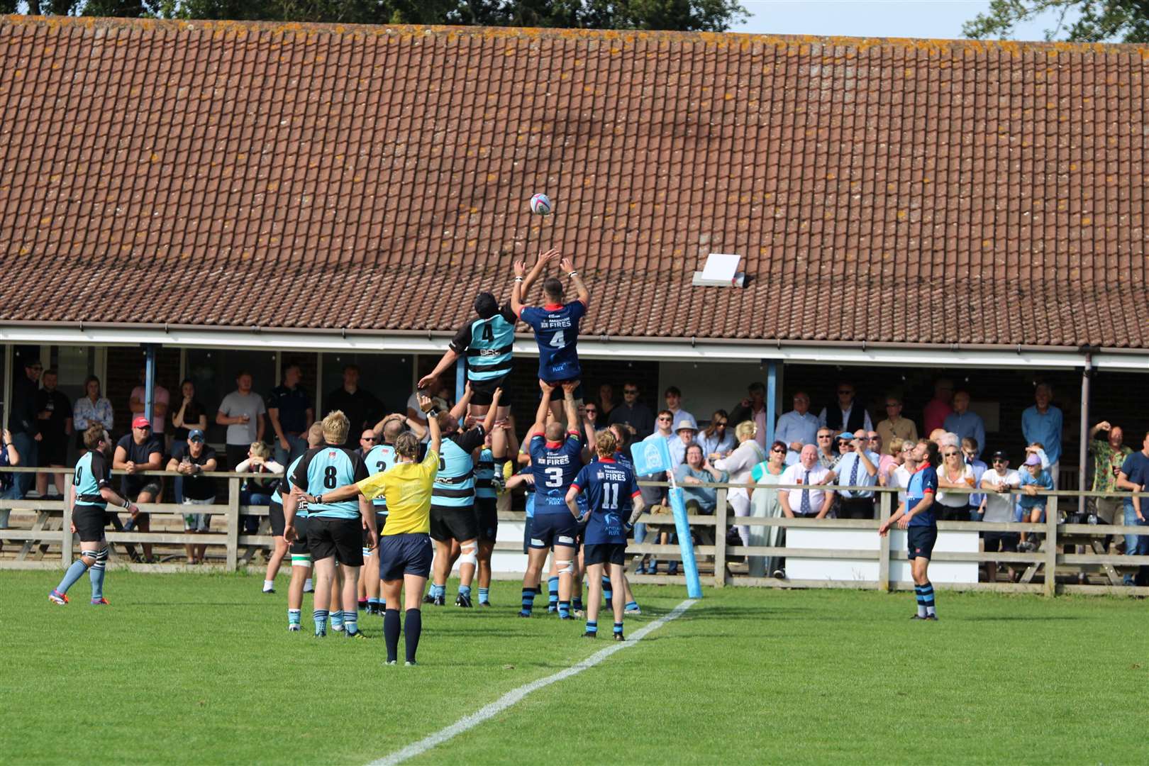 Captain and second-row Adam Lingwood at the lineout. Picture: Sam Few