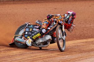 Meeting brings the curtain down on speedway season